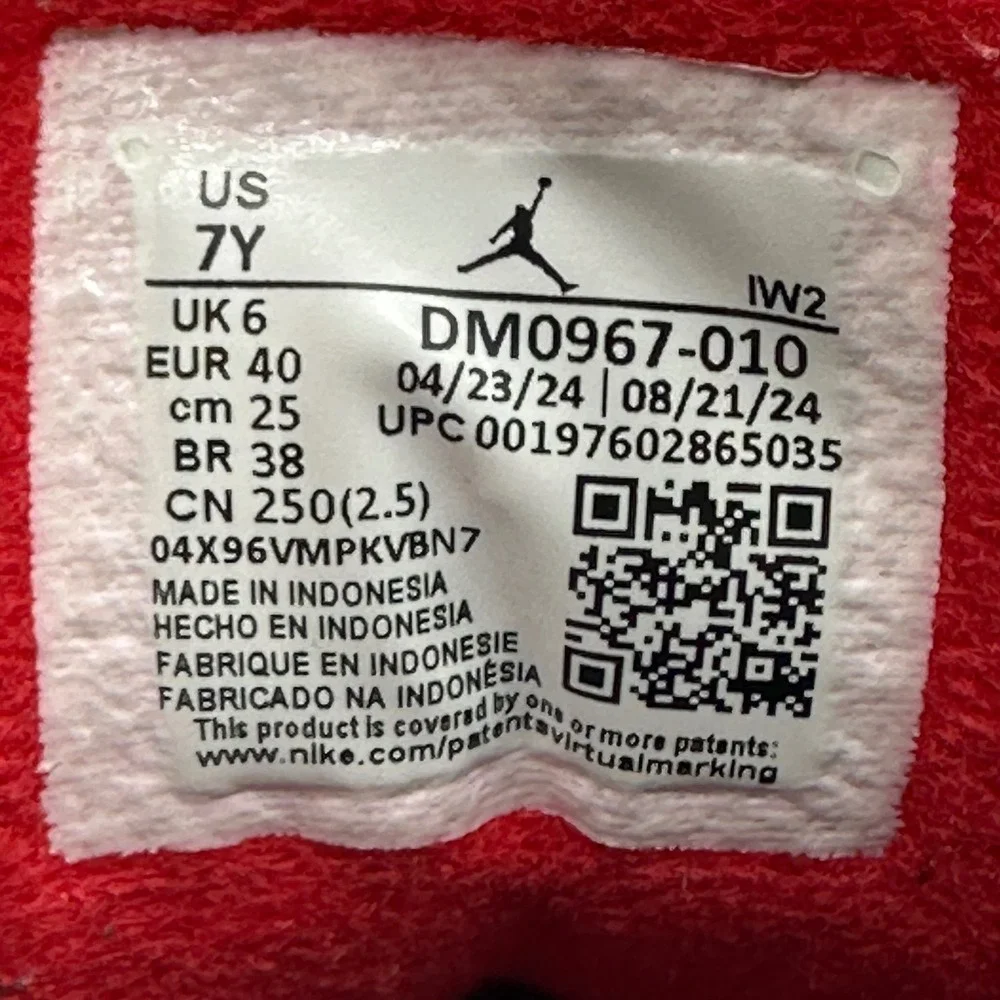 Nike DM0967-010 Youth 7Y Sneakers Air Jordan 3 Retro OG GS Black Cement 2024